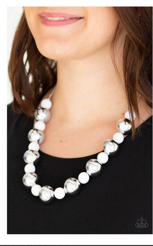 Top Pop White Necklace